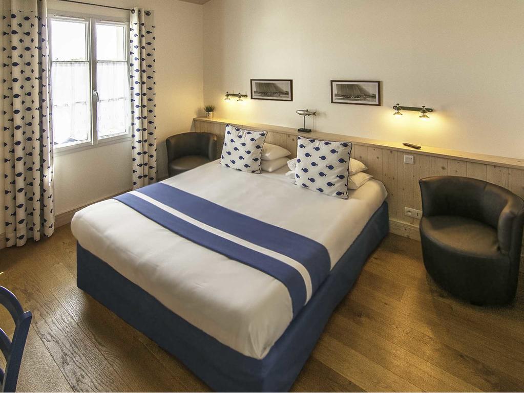Hotel La Galiote En Re Ла Флот Екстериор снимка