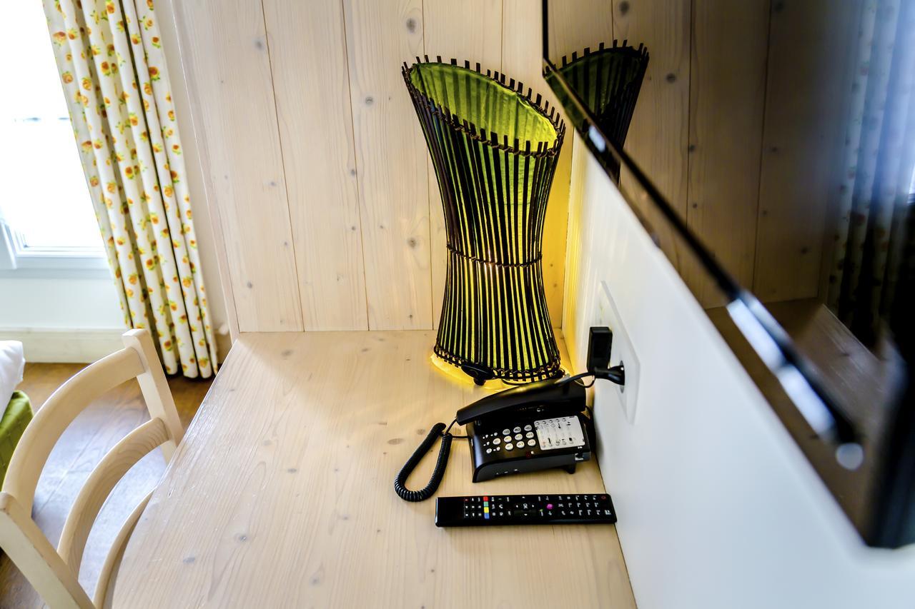 Hotel La Galiote En Re Ла Флот Екстериор снимка